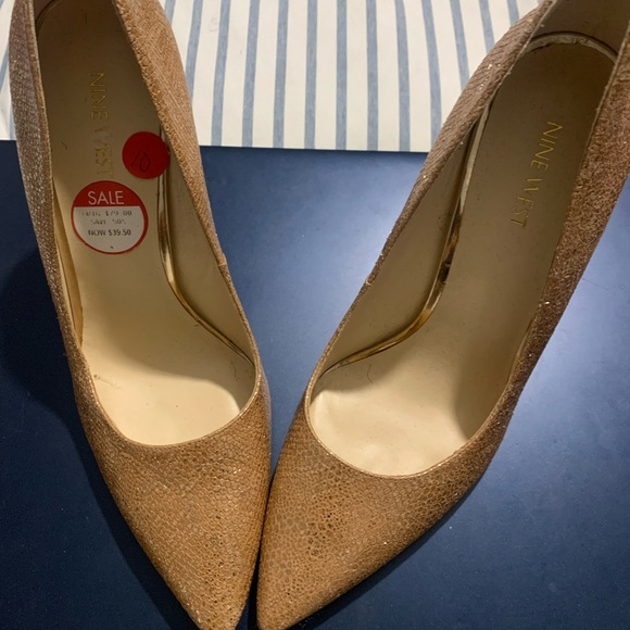 Gold Heels - Picture 2 of 8